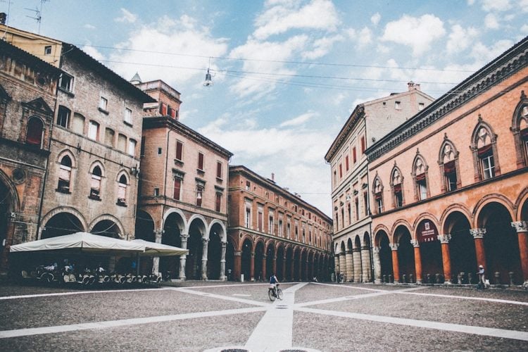 Bologna has a unique charm, it is the city of the “two towers” and the heartland of Italian cuisine.