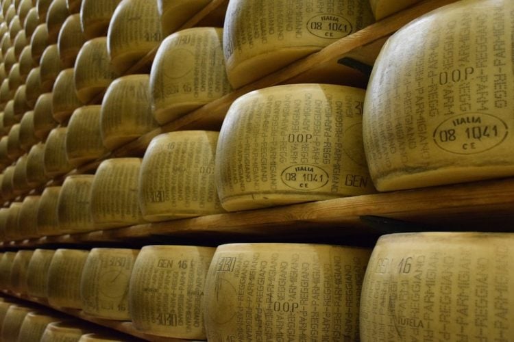 The Parmigiano Reggiano cheese is a product of excellence in the Emilian gastronomic tradition, famous the world over.