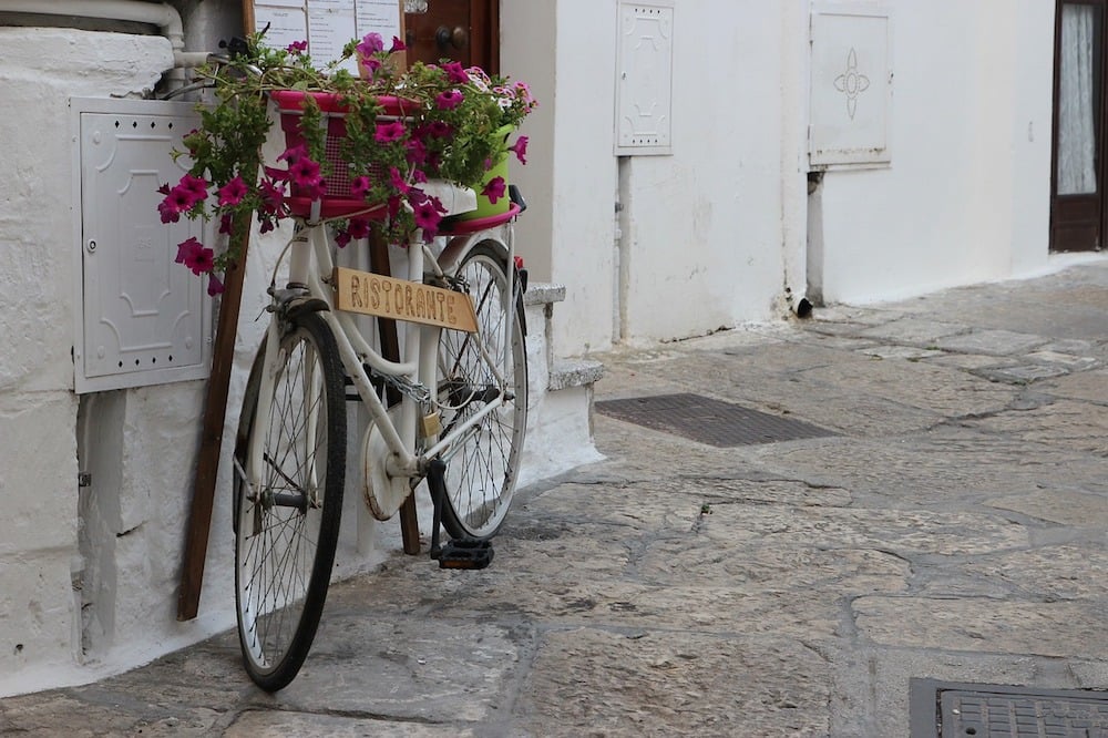 riciclo creativo: come trasformare una bici in fioriera riciclo creativo