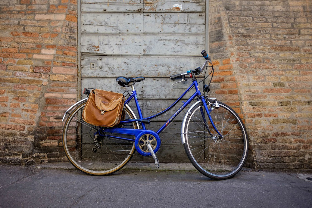 Bici personalizzata con borse in pelle